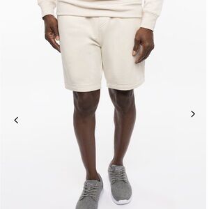 Travis Mathew 
COASTAL CLOUD SHORT 7.5IN